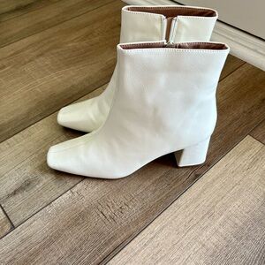 Journey collection size 8.5